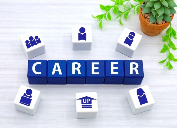 留学経験者に人気の企業形態と特徴 